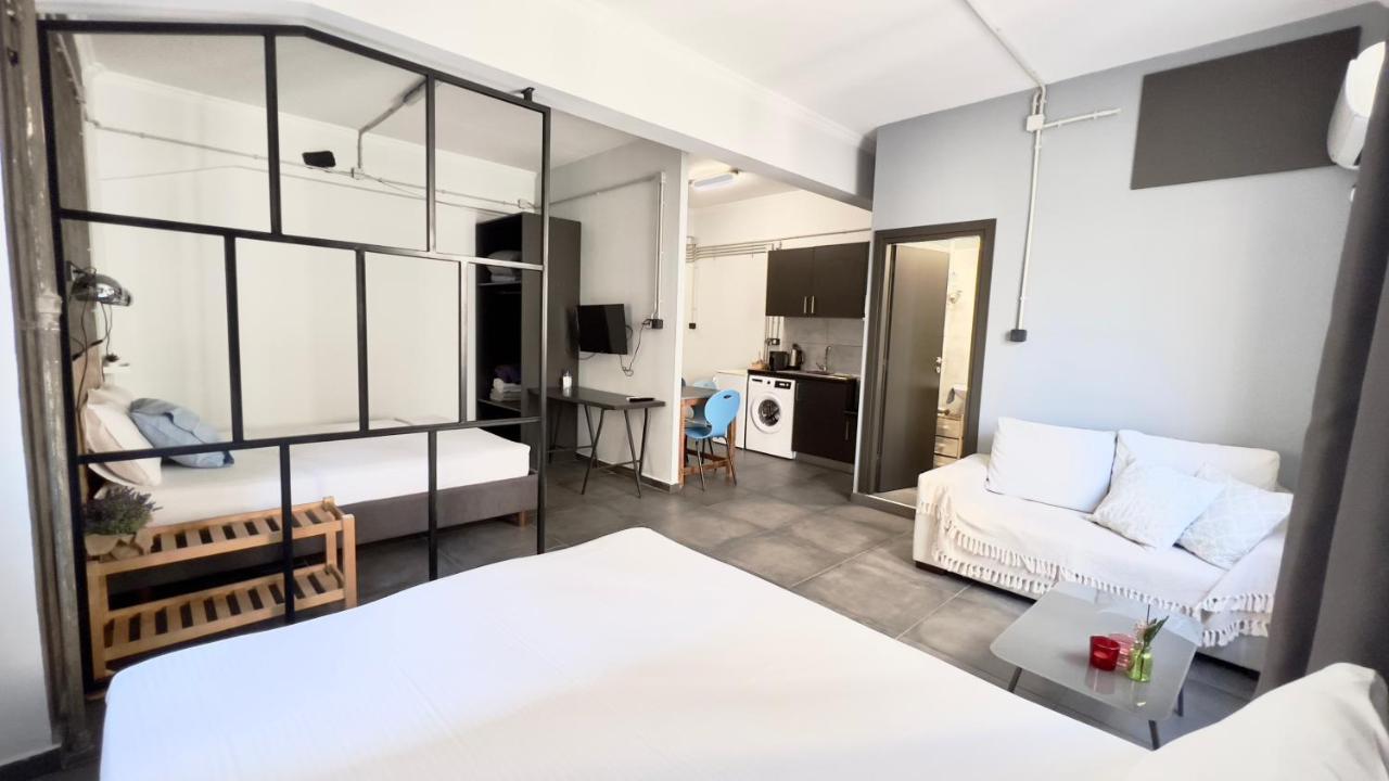 Virginia'S Boutique Apartments Athens Exterior photo