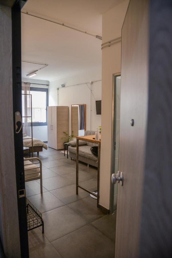 Virginia'S Boutique Apartments Athens Exterior photo