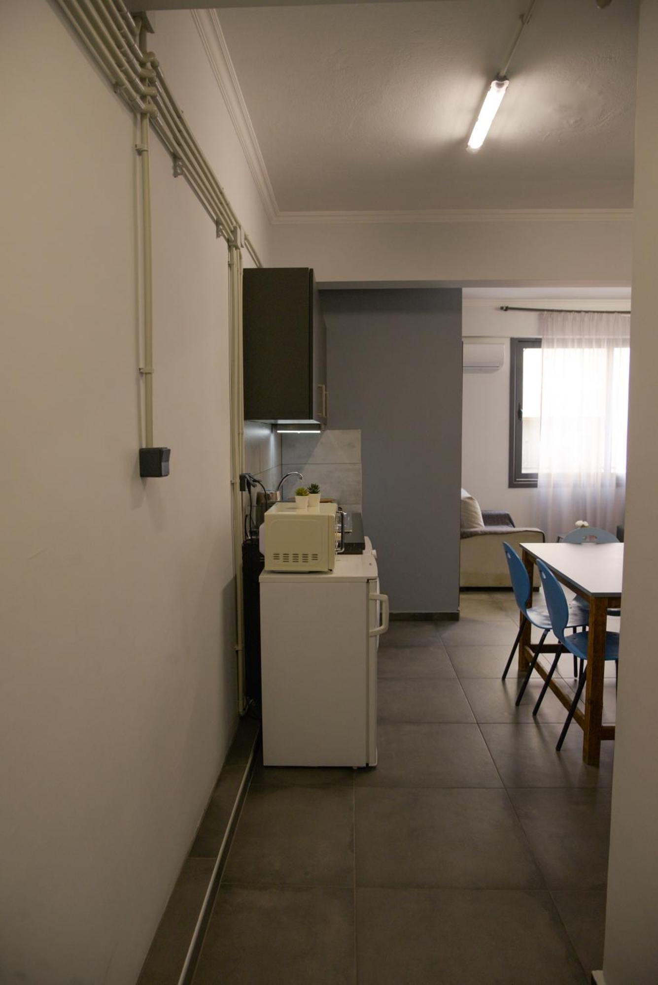 Virginia'S Boutique Apartments Athens Exterior photo