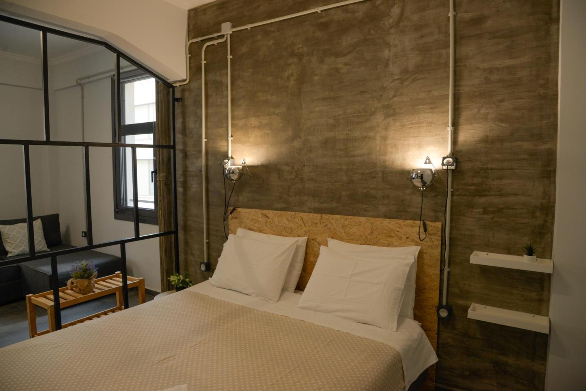 Virginia'S Boutique Apartments Athens Exterior photo